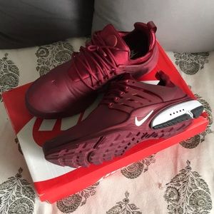 Nike Presto red size 12